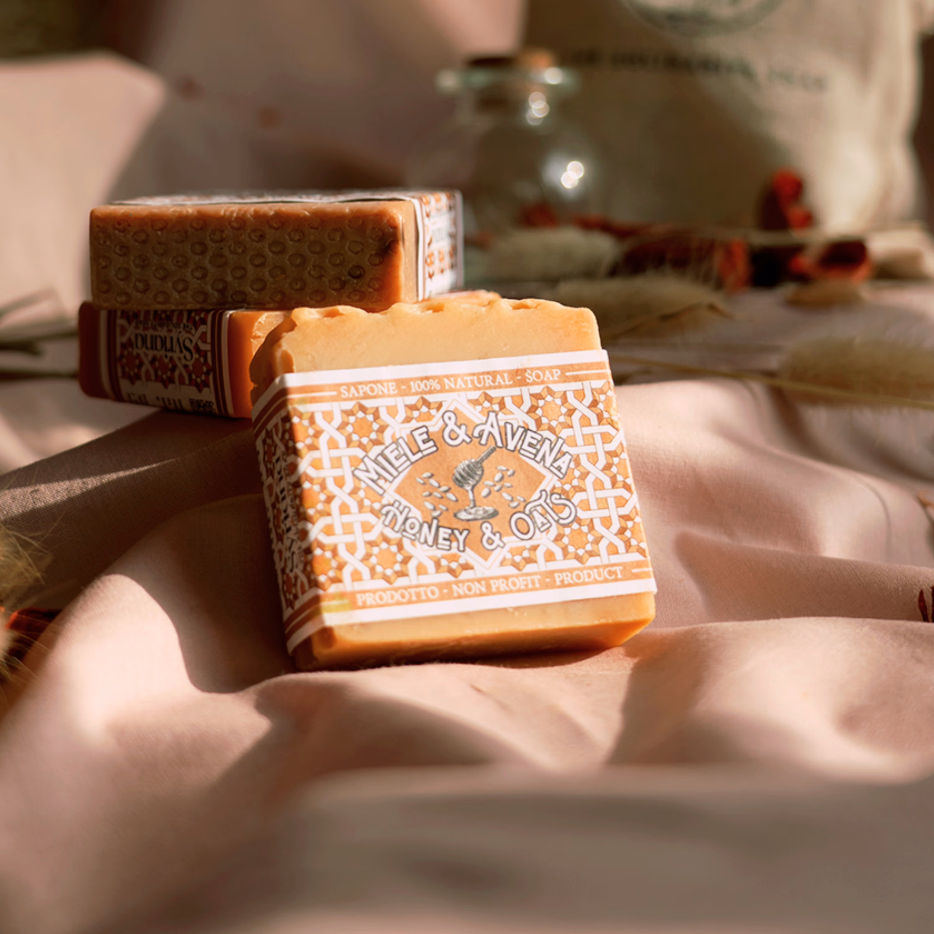 Kaltverarbeitete Seife: Granatapfel, Kaffee-Kardamom, Honig-Hafer: Mischung aus allen