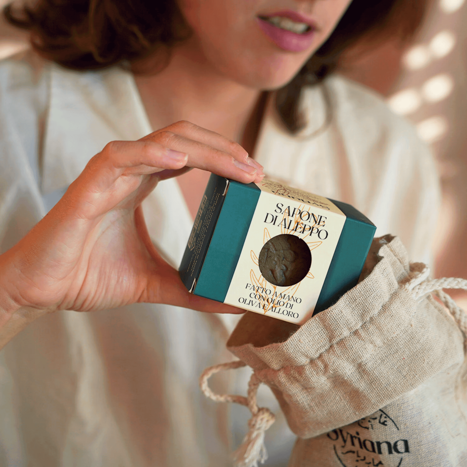 Mosaik der Traditionen: Aleppo-Seife mit 1-20% Premium-Lorbeer: 1% Lorbeeröl 99% Olivenöl