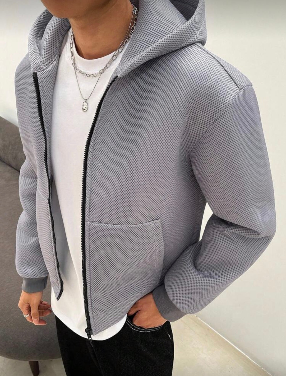 Daily Wear Zip Hoodie – Structured Look